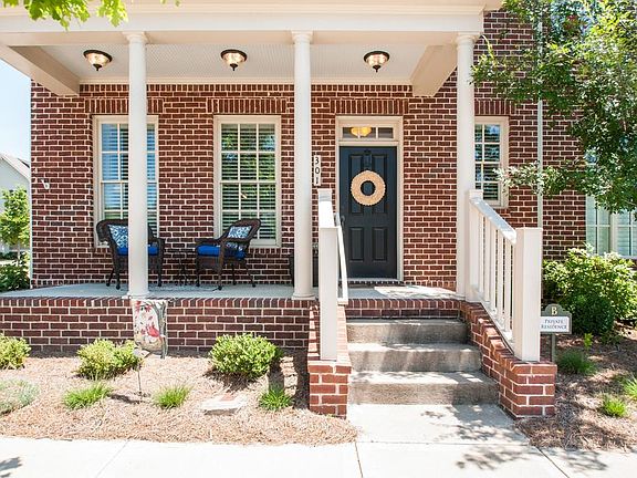 3rd image of 301 Levisa Ln
