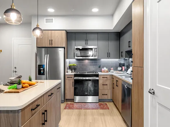 CALIXA Apartment Homes