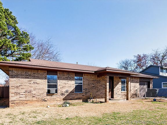 4th image of 204 Umstead