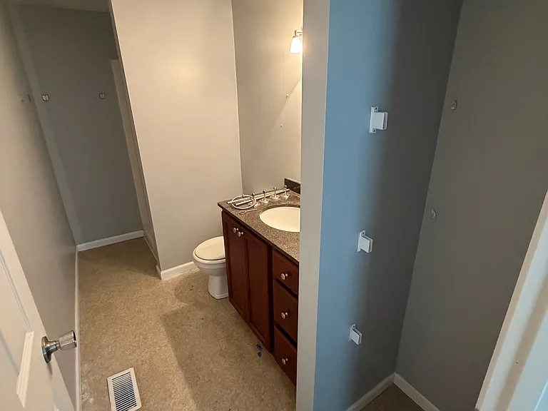406 W Morris St — Photo 3