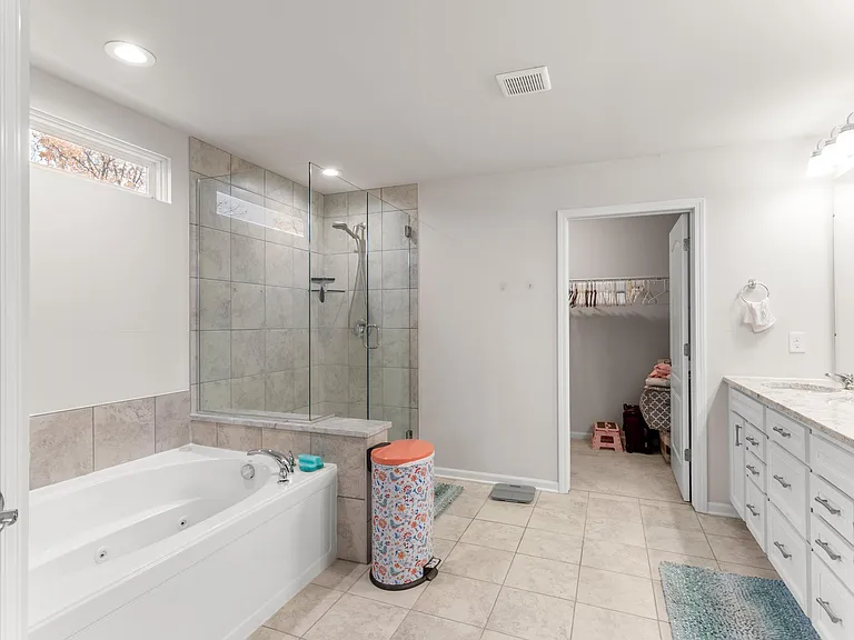 2825 Dillon Dr — Photo 33