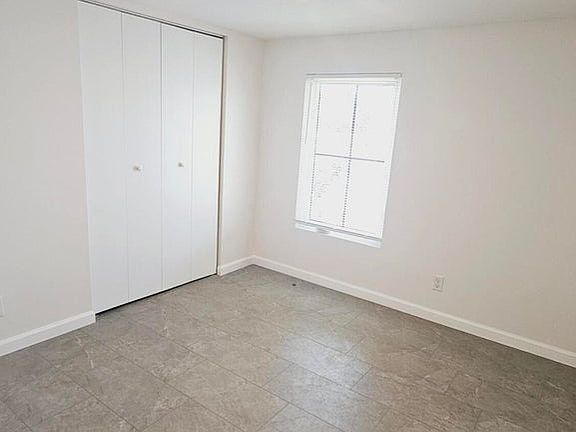 5th image of 914 10th St #C-0