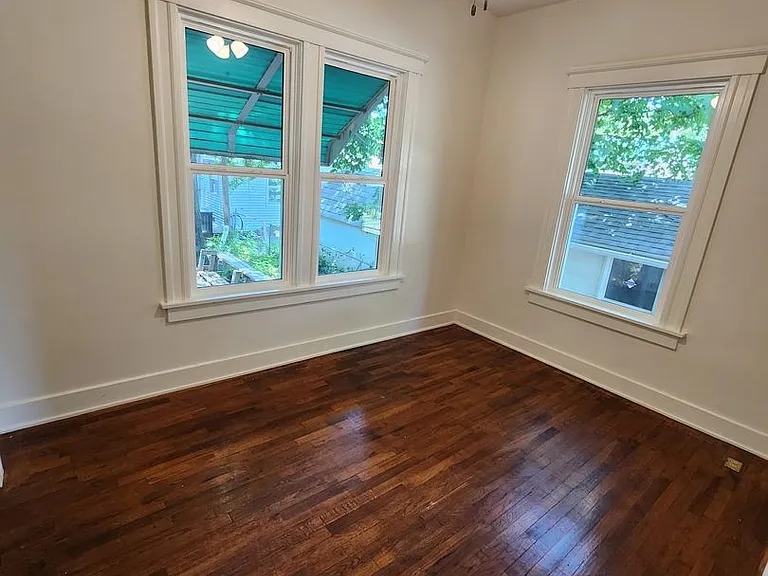 1014 SW 9th St — Photo 10