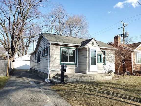 2nd image of 27034 Brettonwoods St