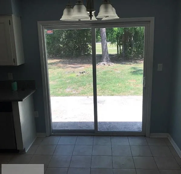 454 Elm St — Photo 5