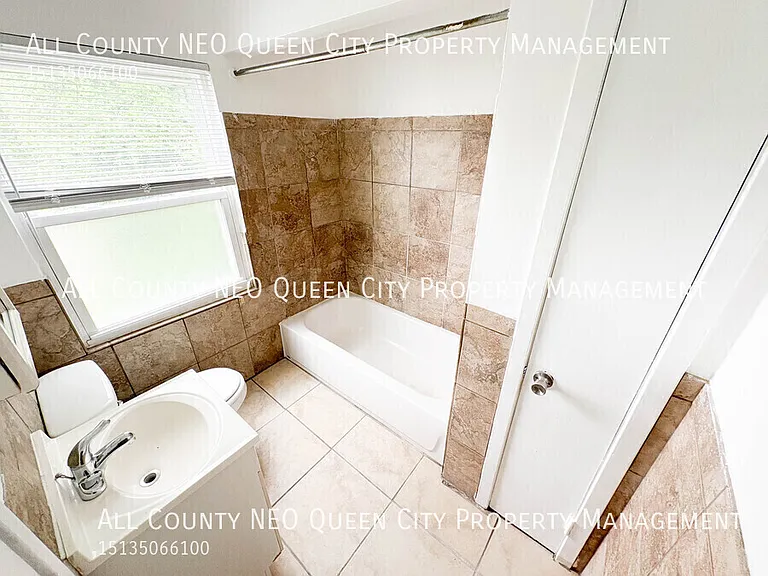 2334 Davue Cir #2 — Photo 8