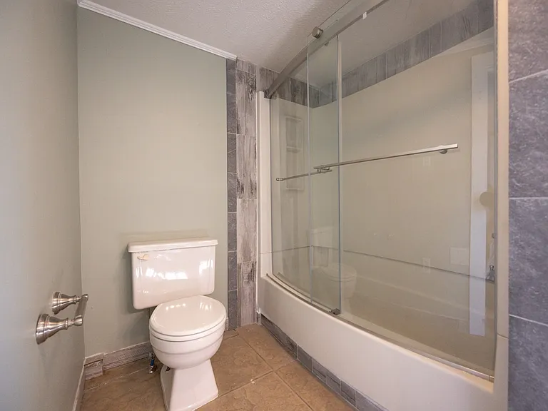 52 East Ave — Photo 24