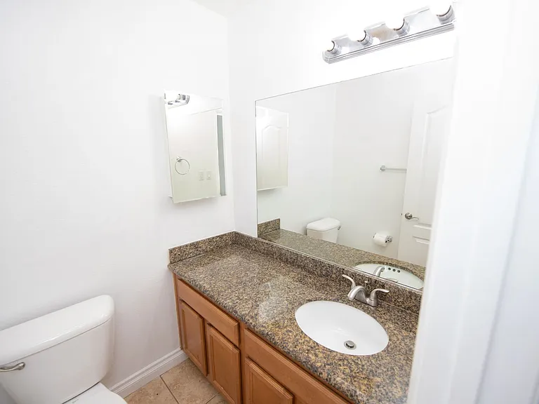 455 Ballantyne St #8 — Photo 26