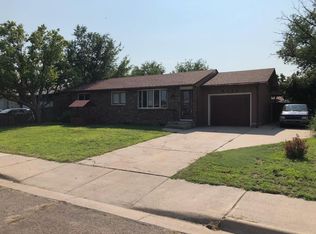 2111 N Commanche Dr, Garden City, KS 67846