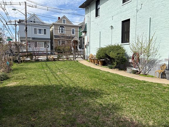 4th image of 80 Ray St