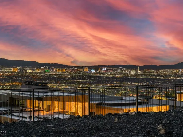 17 Stonecutter Ct, Henderson, NV 89012