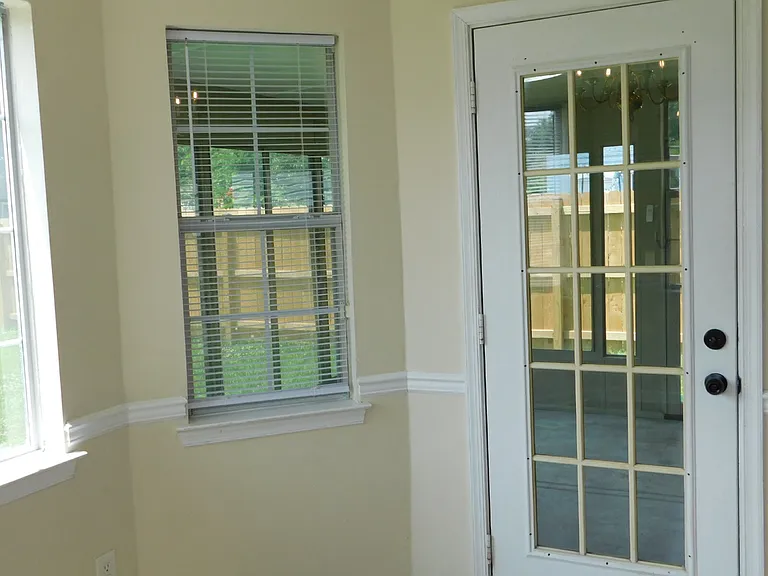 7559 Hughart St — Photo 31