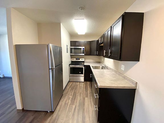 2nd image of 2913 5th St S APT 208