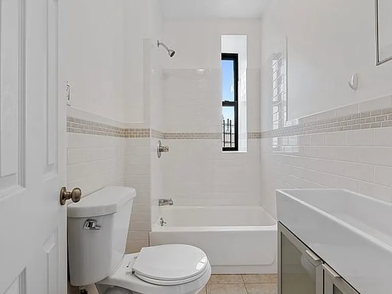2475 Hughes Ave #4D — Photo 6