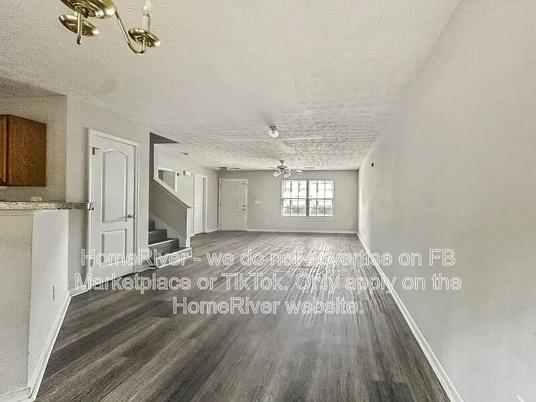 1945 Shawn Wayne Cir SE — Photo 3