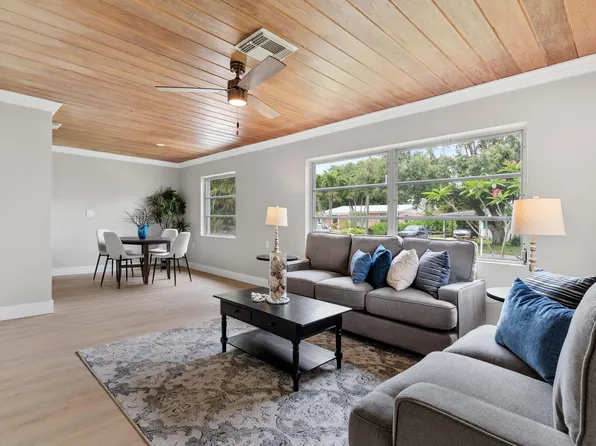 709 SW Bryant Avenue, Stuart, FL 34994