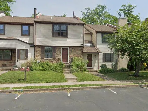 949 Bancroft Pl, Warminster, PA 18974