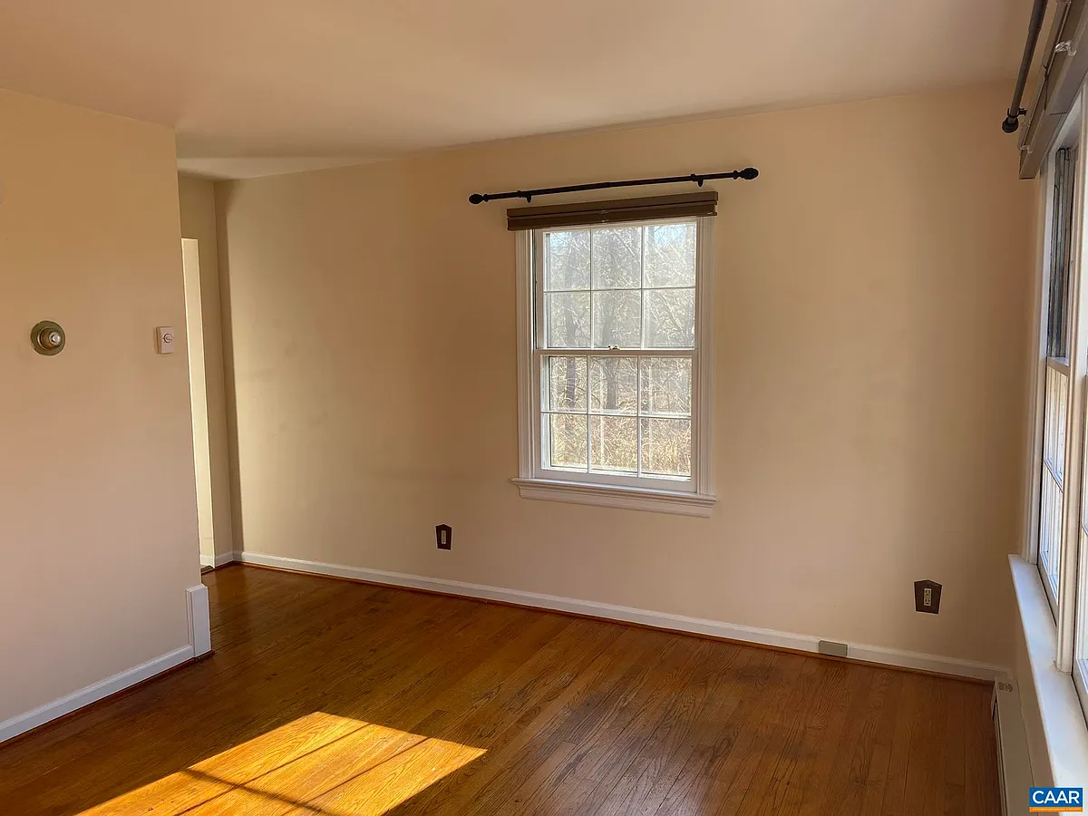 Building Photo - 312 Azalea Dr