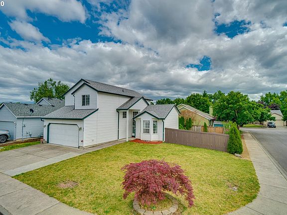 3rd image of 1809 SE 178th Pl