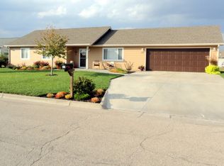 317 Brooklawn Dr, Manhattan, KS 66502