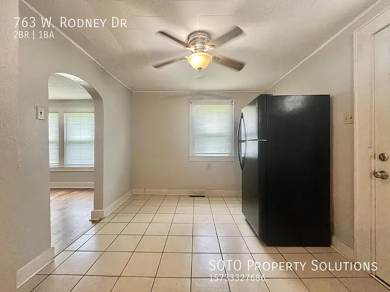 763 W Rodney Dr — Photo 32