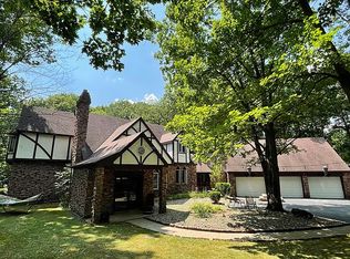 1847 E Rainbow Ln, Crete, IL 60417