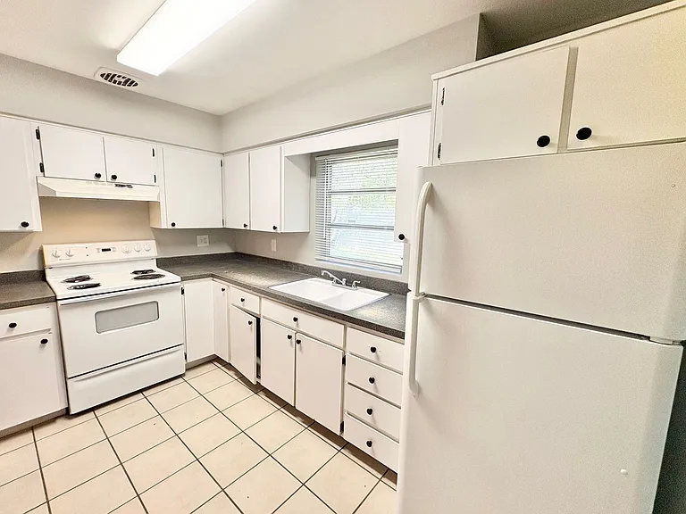 1203 N Lavon Ave — Photo 11