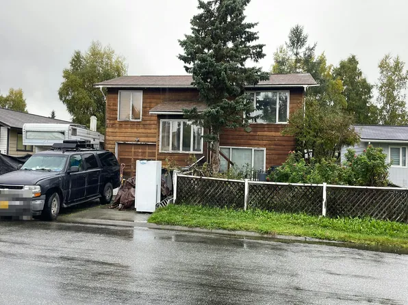 3225 E 19th Ct, Anchorage, AK 99508
