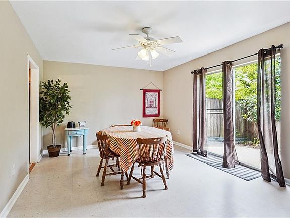 5th image of 3701-03-05 Stefano St