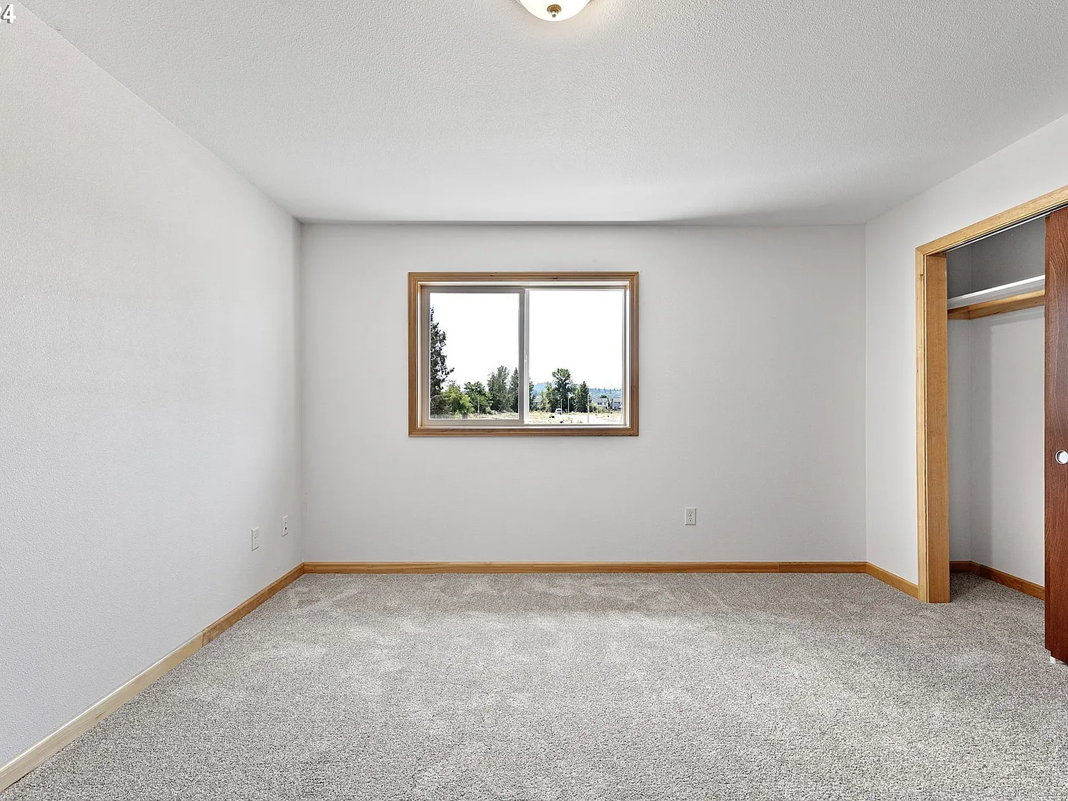2 bed, 1.5 bath, 1330 sqft, $1,900 — Photo 4