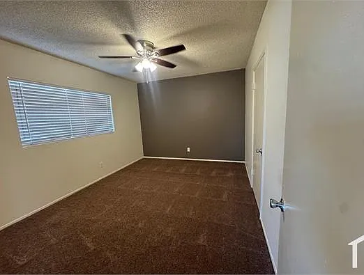 2 bed, 800 sqft, $2,400 — Photo 3