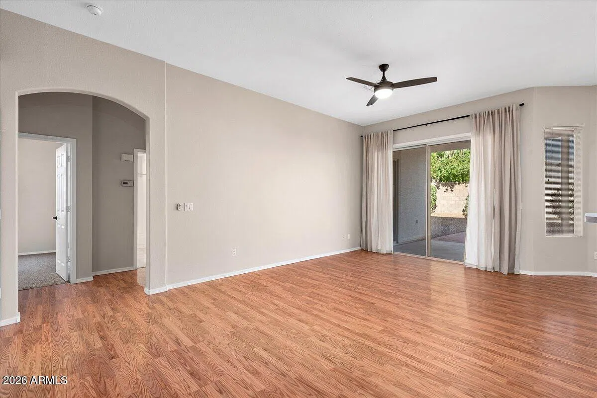 3 bed, 2.0 bath, 1436 sqft, $2,200 — Photo 3