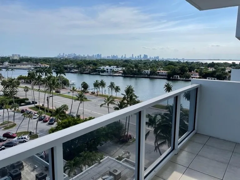 5313 Collins Ave #1004 — Photo 15