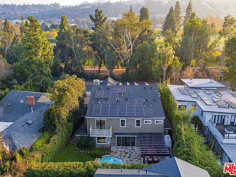 10161 Valley Spring Ln — Photo 41