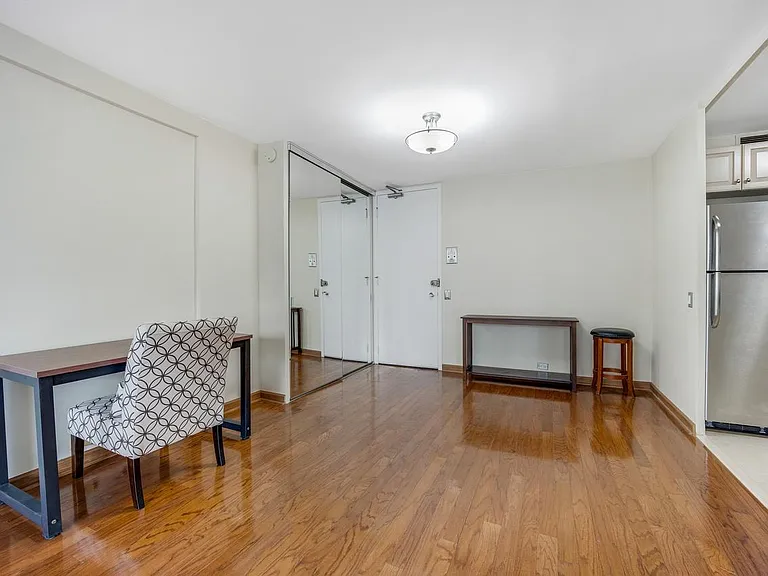 900 N Lake Shore Dr — Photo 7