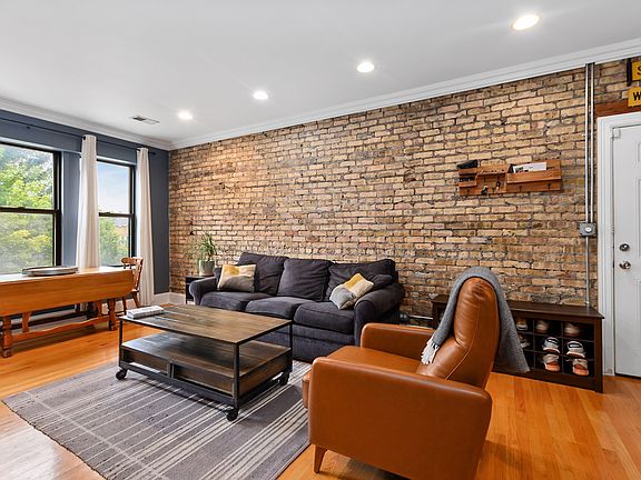 5th image of 2130 N Oakley Ave APT 2