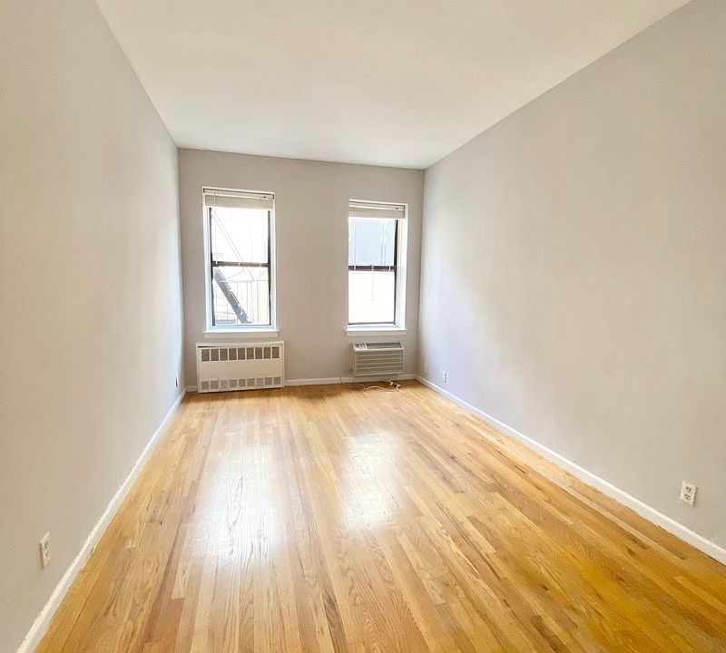 1st image of 207 E 15th St APT 2B