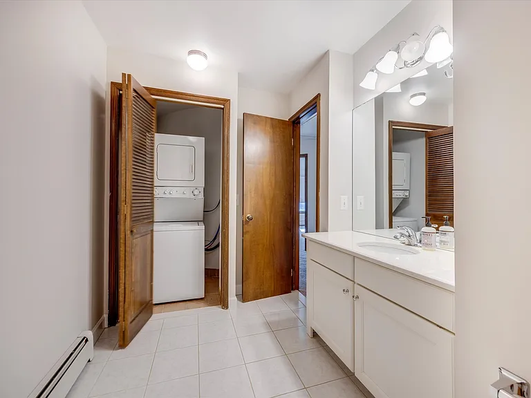 900 Valley Rd #B4 — Photo 16