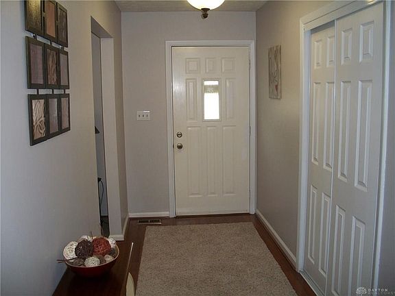 4th image of 514 Reichard Dr