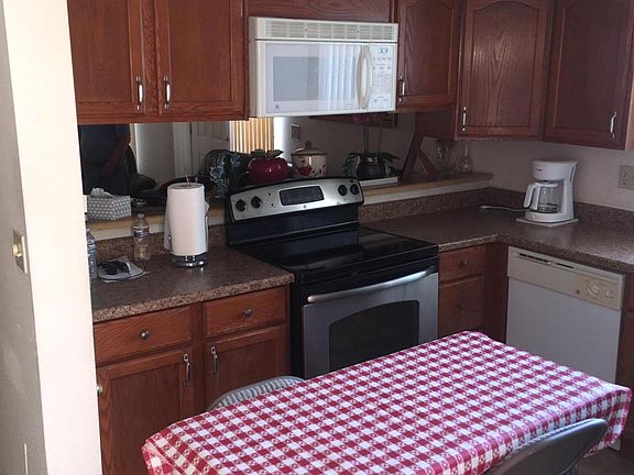 3rd image of 2842 E Beck Ln Unit 1