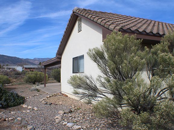 3rd image of 654 S 12th St