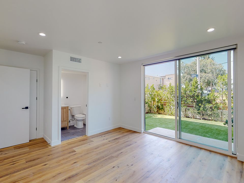 1st image of 4460 Maplewood Ave #1/2