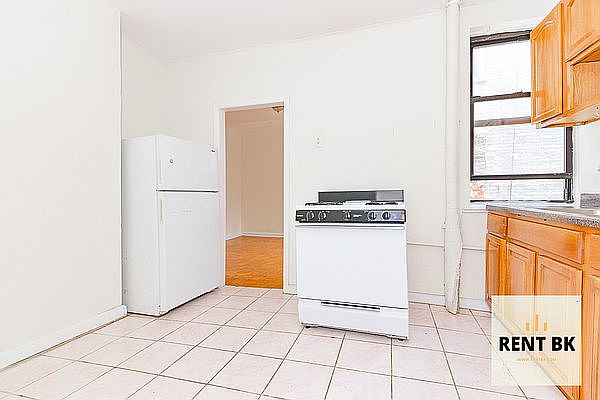 1st image of 600 Park Pl #15Z