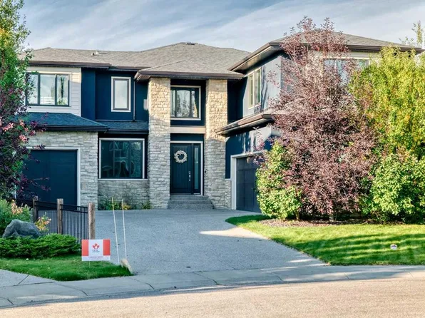 62 NE Wexford Cres SW, Calgary, AB T3H 0H1