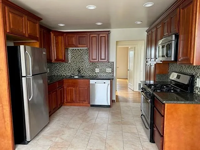 3339 Noriega St — Photo 5