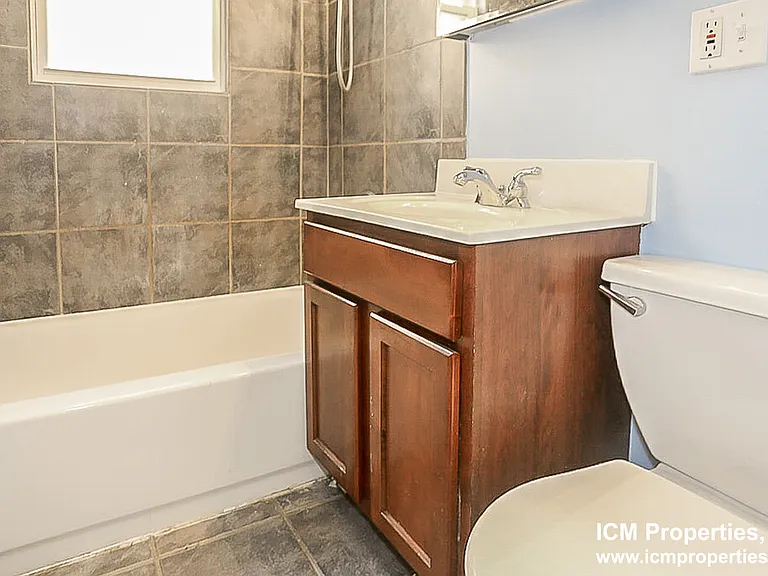 630 W Roscoe St #3N — Photo 6