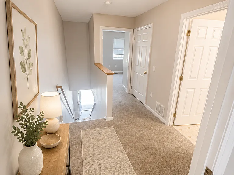 502 Alexis Ct — Photo 3
