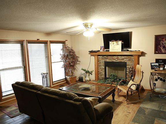 4th image of 29208 E 343rd St