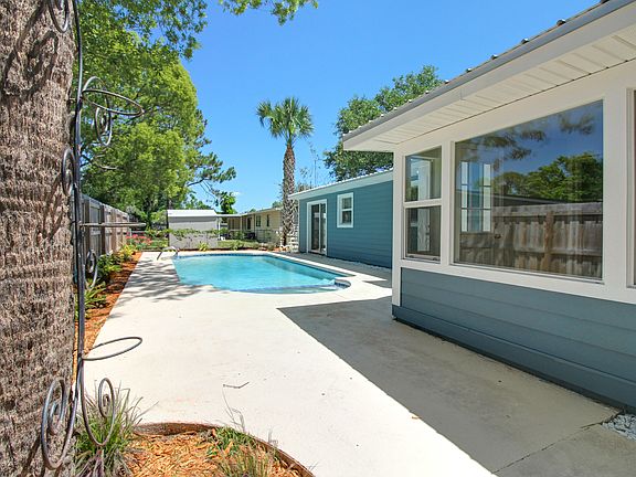 4th image of 460 Sailfish Dr E