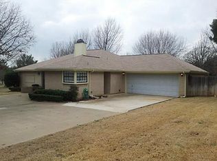 402 Cocopa Dr, Lake Kiowa, TX 76240